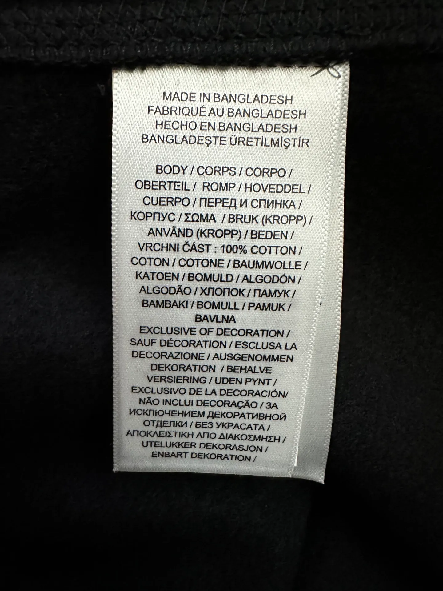 P330 Ralph Lauren logo embroidered sweatshirt. Customized cloud-like honey cotton fleece sweatshirt material. It feels delicate and comfortable against the skin. It is mainly made of deep black and is decorated with exquisite white pony logo. It is highly recognizable. Customized hardware. Thread. Accessories. Matching. Same style for men and women. -Color: Black White Blue Gray -Size: S M L XL